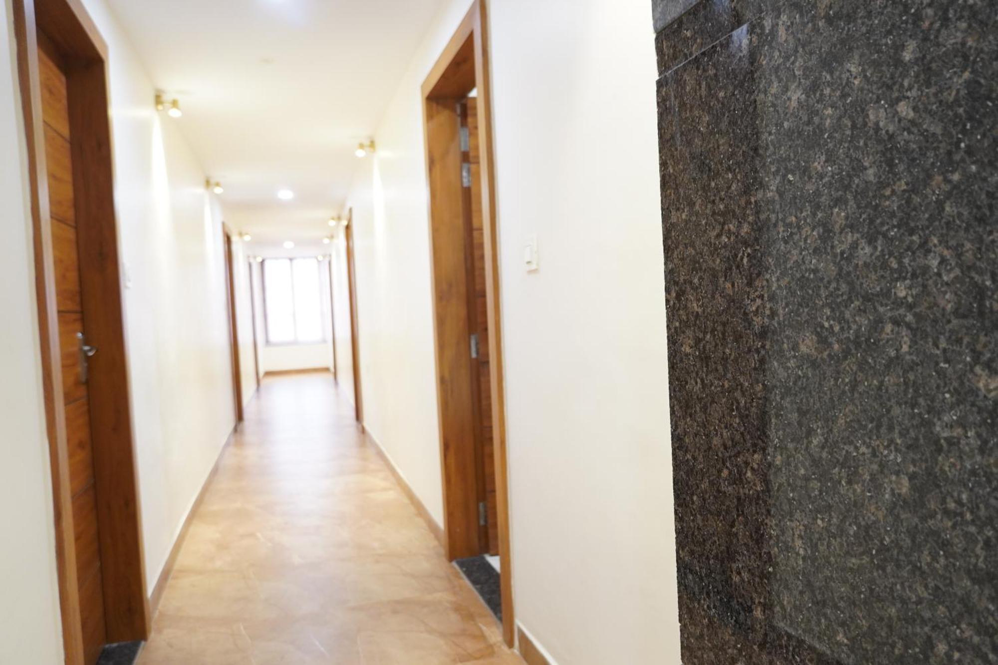 Hotel Eleven Heights Bhopál Kültér fotó